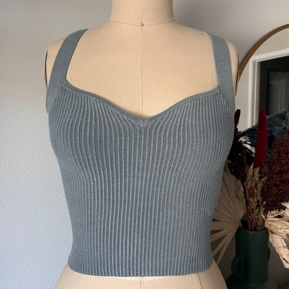 Abercrombie and Fitch Sweater Crop Top Tank - Picture 1 of 9
